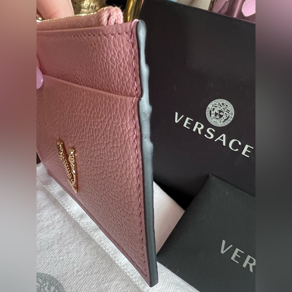 VERSACE Gold Metal Logo Virtus Calfskin Grain Pink Leather ID Card Coin Holder - Picture 10 of 12